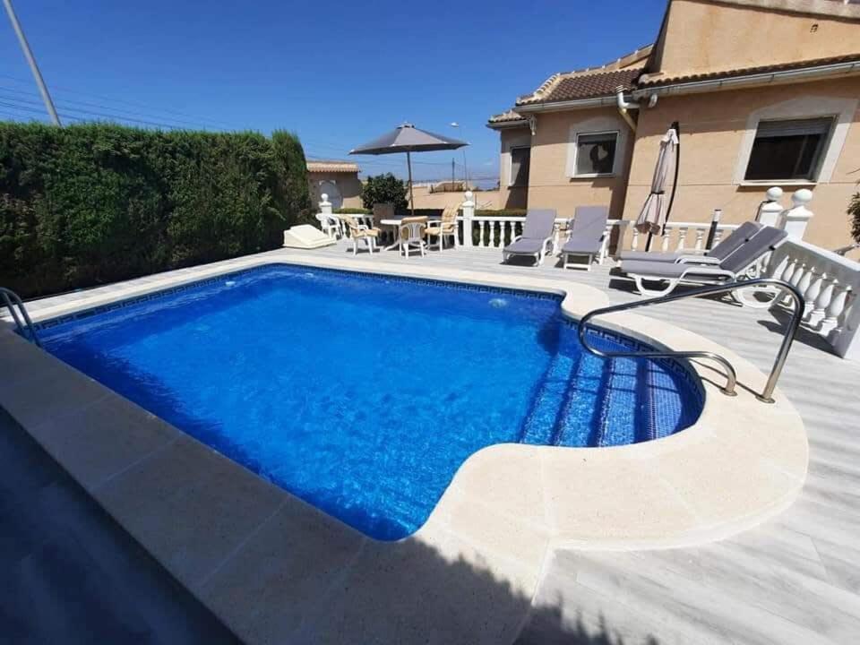 Quaint Ground Floor Apartment With Pool Lb1 Torrevieja Eksteriør billede