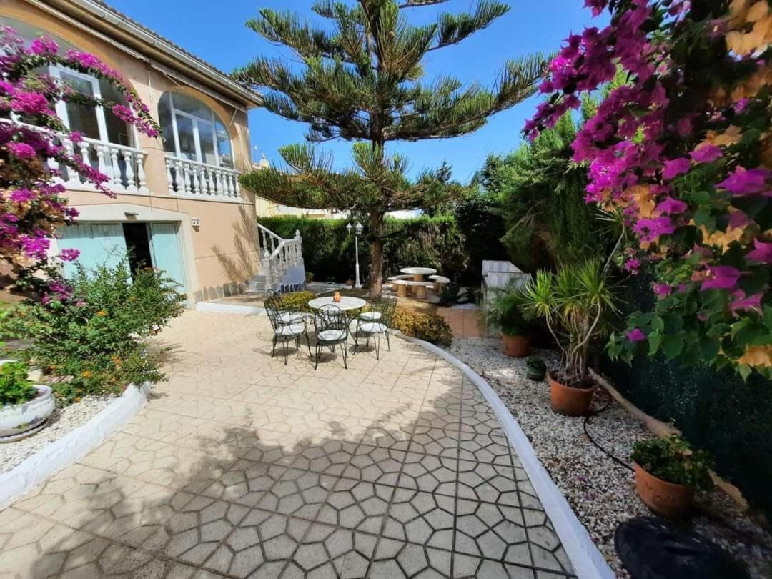 Quaint Ground Floor Apartment With Pool Lb1 Torrevieja Eksteriør billede